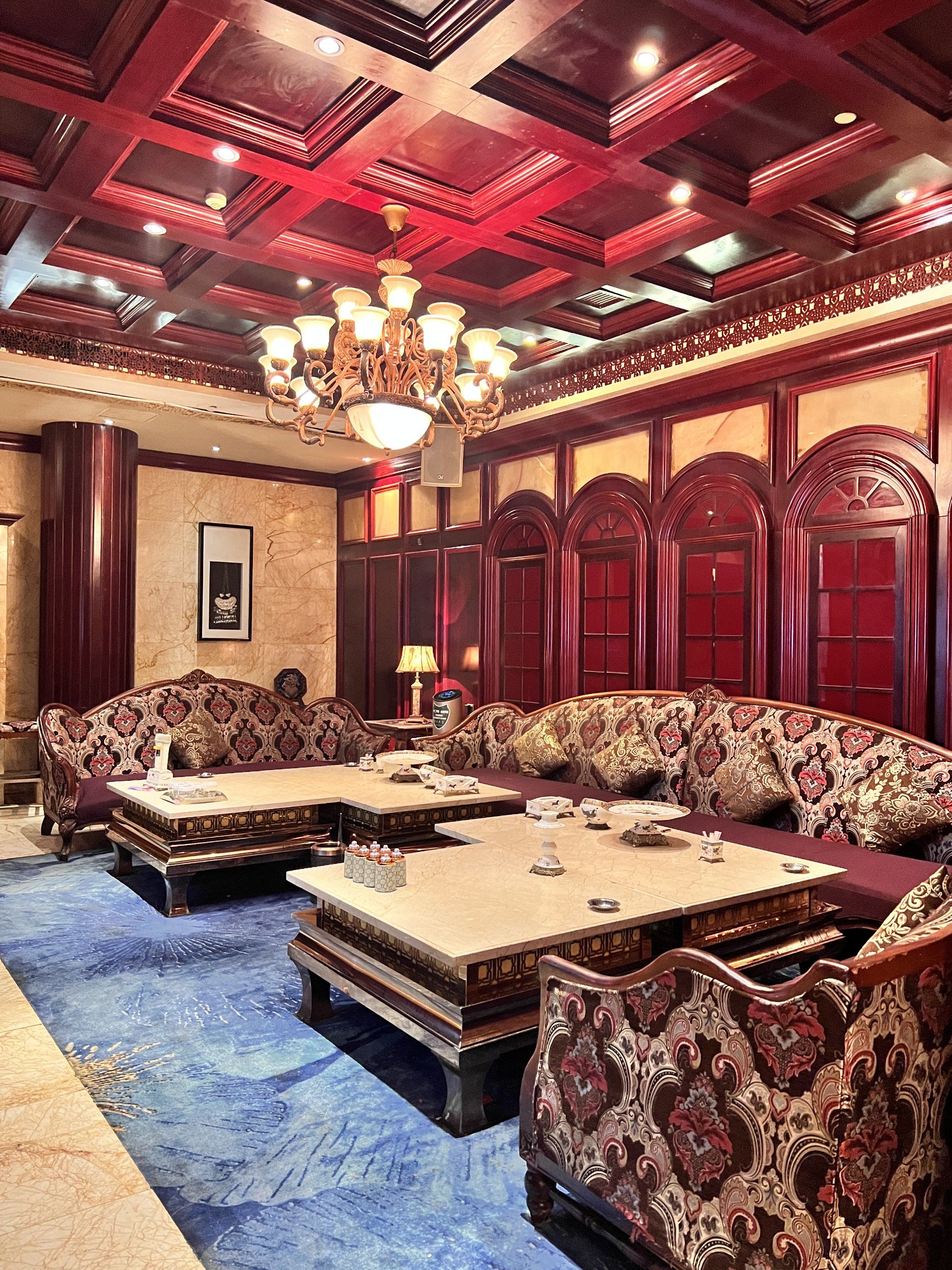 曲靖商务KTV实用攻略-罗平县ktv预定